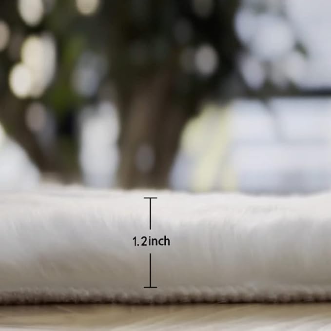 ORINOVA White Faux Rabbit Shaggy Fur Rug 4x6 Area Rugs for Living Room Washable Rugs Teen Room Bedroom Home Décor