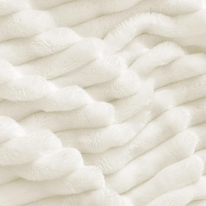 BEDELITE Fleece Blanket Twin Size – 3D Ribbed Jacquard Soft and Warm Decorative Fuzzy Blankets – Cozy, Fluffy, Plush Lightweight Throw Blankets for Couch, Bed, Sofa(Cream, 60x80 inches)