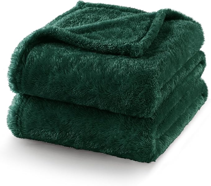 Exclusivo Mezcla Plush Fuzzy Fleece Bed Blanket Queen Size, Super Soft, Fluffy and Warm Blankets for Couch, Bed, All Season (Forest Green, 90x90 inches)