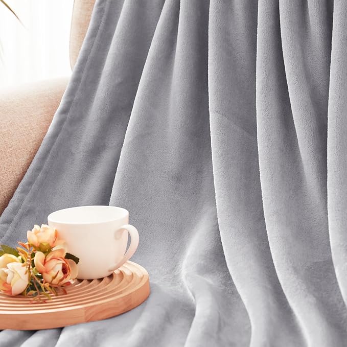 Exclusivo Mezcla Fleece Blanket Cal King Size for Bed, Super Soft and Warm, All Season, Cozy, Plush, Lightweight, 120x120 Inches, Light Grey