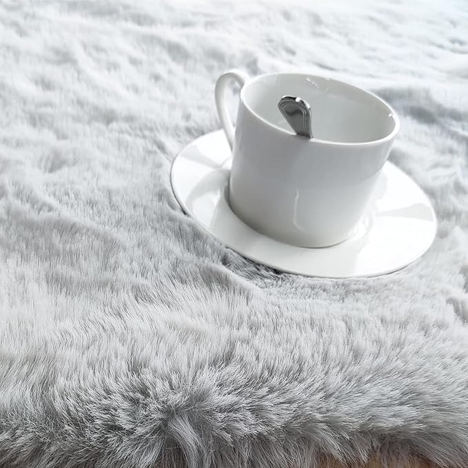 Ghouse Faux Rabbit Fur Round Rug 5ft Grey Round Rugs for Bedroom Decor Fluffy Area Rugs for Living Room, no-Shedding Carpet Sheepskin Washable Rug Rome Decor