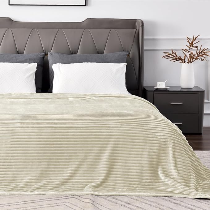 BEDELITE Fleece Blanket Queen Size – 3D Ribbed Jacquard Soft and Warm Decorative Fuzzy Blankets – Cozy, Fluffy, Plush Lightweight Throw Blankets for Couch, Bed, Sofa(Beige, 90x90 inches)