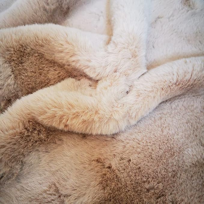 Ghouse Soft Faux Sheepskin Fur Rug 2x4 Light Brown Beige Fluffy Bedside Rugs Plush Rug Shag Nursery Carpet Area Rugs for Living Room Bedroom Playing Room Decor