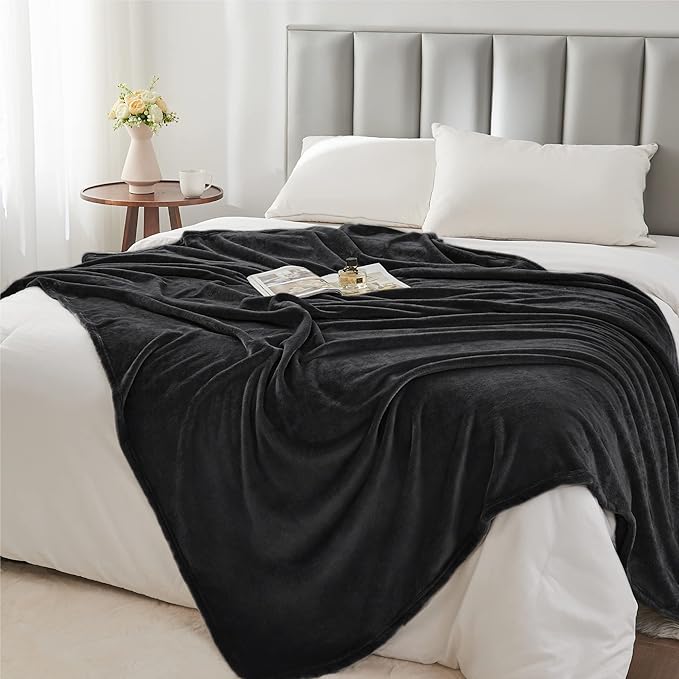 BEDELITE King Size Blanket for Bed, Luxury Plush Cozy Fuzzy Fleece Blanket 108x90 inches, Super Soft Warm Big Lightweight Throw Blanket All Seasons Suitable, Black