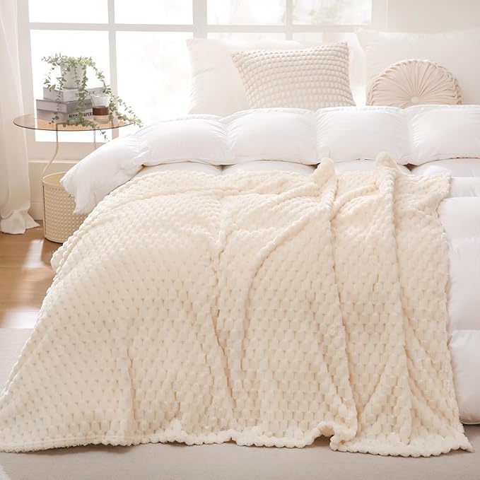 Puncuntex Cream White Throw Blanket 60"×80" inches Fuzzy 3D Jacquard Decorative Flannel Fleece Super Soft Plush Cozy Blanket for Couch Sofa Chair Lightweight