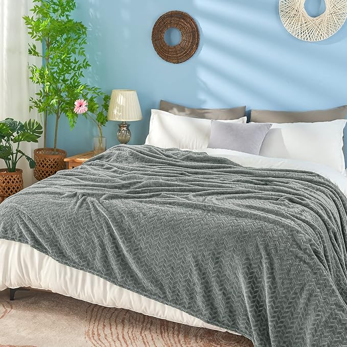 inhand Grey Fleece Twin Blanket, Super Soft Flannel Cozy Blankets for Adults, Lightweight Leaves Pattern Fuzzy Blanket for Couch Sofa Bed Office, Warm Plush Blankets for All Season, 60x90 Inches