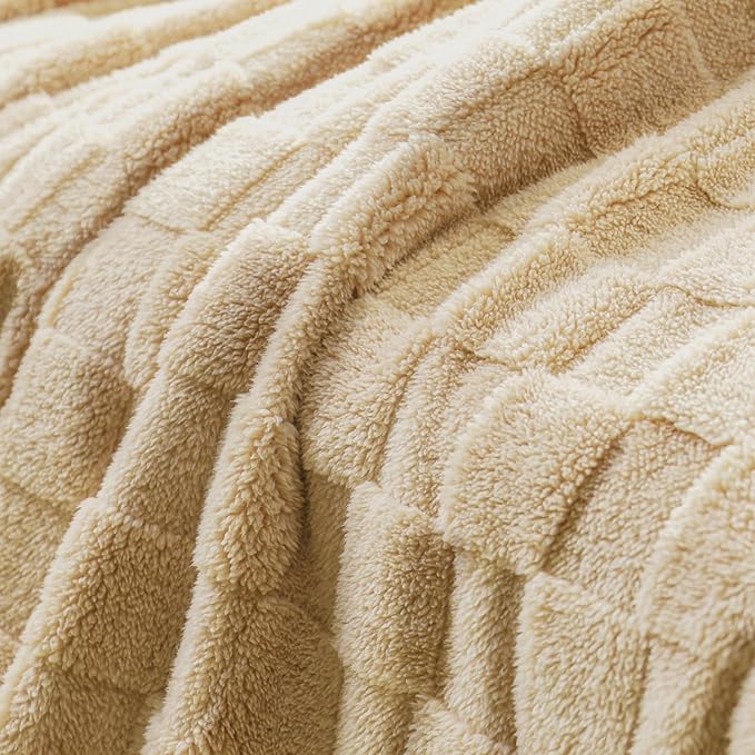 Exclusivo Mezcla Fleece Throw Blanket for Couch,Super Soft and Warm Lightweight Checkered Pattern Blankets for All Seasons,50x60 Inches, Beige