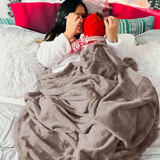 Bedsure GentleSoft Fleece Throw Blanket for Couch Mocha Brown - Lightweight Plush Fuzzy Cozy Soft Blankets and Throws for Sofa, 50x60 inches