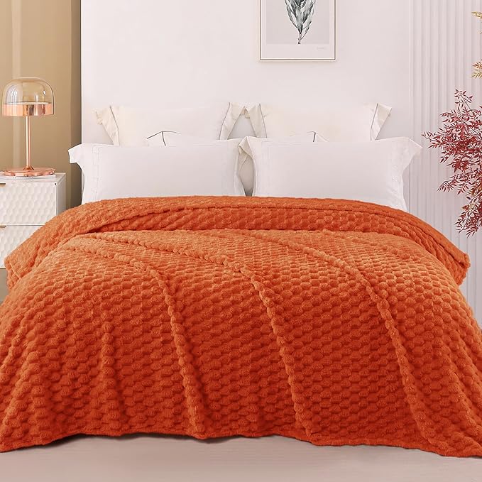 Exclusivo Mezcla Fleece King Blanket for Bed, Extra Large Fuzzy Burnt Orange Bed Blankets, Soft Cozy Plush Sofa Throws for All Seasons, 90x104 Inches