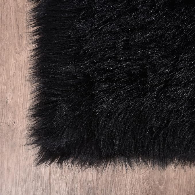 Goolela Black Round Rug 3ft Fluffy Fuzzy Sheepskin Rug Black Circle Faux Fur Rug for Bedroom Living Room Washable Décor