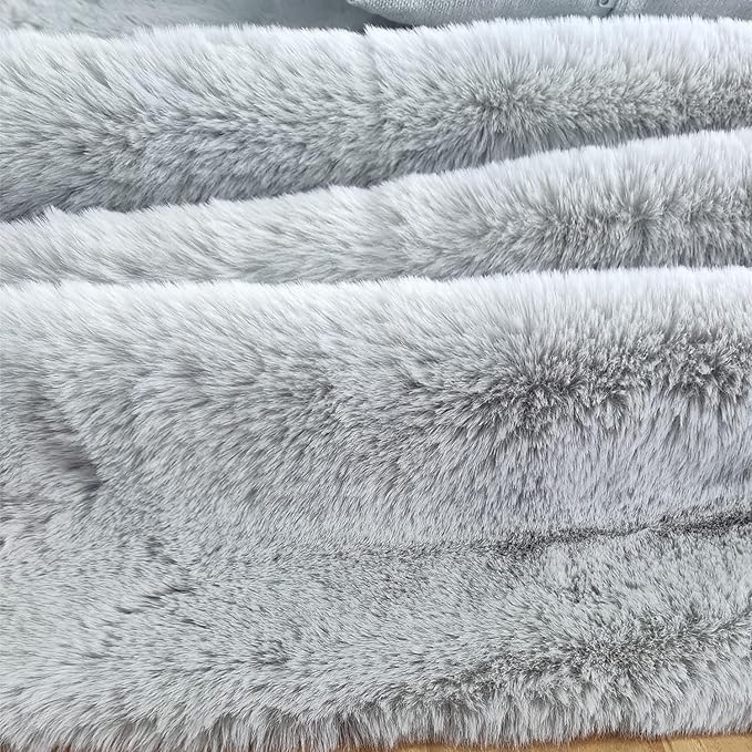 Ghouse Ultra Soft Faux Rabbit Fur Rug, Machine Washable Area Rugs for Bedroom Fluffy Rugs for Living Room, No-Shedding Carpet Sheepskin Rug Grey 2 x 6 Feet