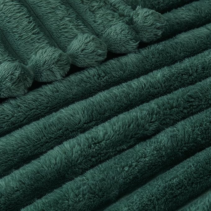 Exclusivo Mezcla King Size Flannel Fleece Blanket, Super Soft Striped Jacquard Bed Blanket, Lightweight Fuzzy Cozy for All Seasons, 90x104 Inches, Forest Green