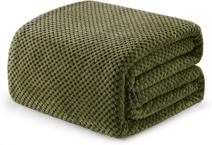 Exclusivo Mezcla Fleece Bed Blanket Twin Size, Super Soft and Warm Blankets for Couch, Sofa and Bed Waffle Textured, Cozy, Fuzzy and Lightweight (Olive Green, 60x80 Inches)