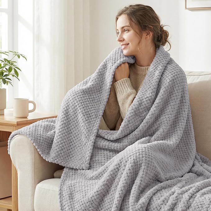 Exclusivo Mezcla Fleece Throw Blanket Extra Large, Super Soft and Warm Blankets for Couch, Sofa and Bed Waffle Textured, Cozy, Fuzzy and Lightweight (Light Grey, 50x70 Inches)
