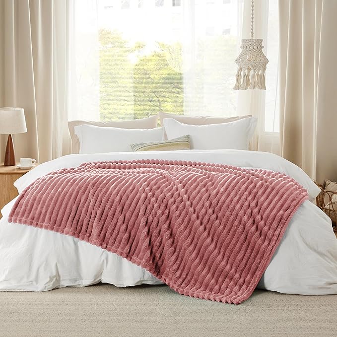 Bedsure GentleSoft Dusty Pink Fleece Twin Blanket for Couch - Cozy Soft Blankets for Women, Cute Small Throws for Girls, 60x80 Inches