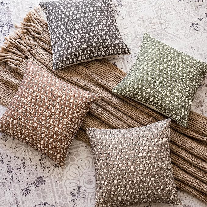 Foindtower Set of 2 Decorative Neutral Floral Print Throw Pillow Covers Vintage Accent Farmhouse Cushion Covers Boho Home Decor for Sofa Couch Chair Bedroom Living Room,20×20 Inch,Tan Taupe