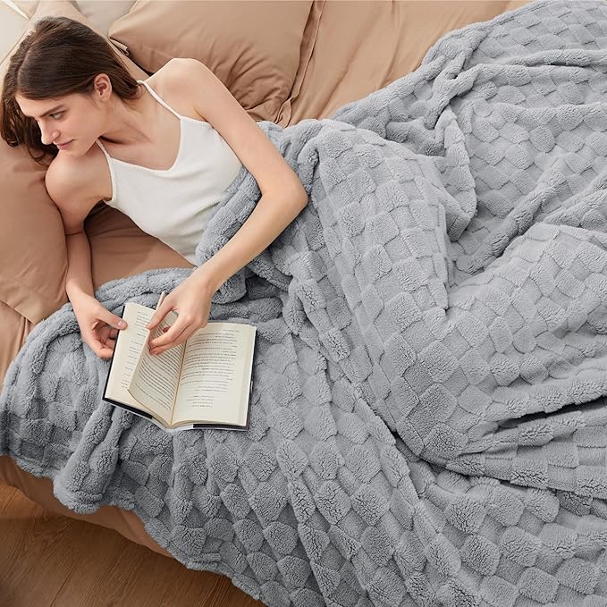 Bedsure GentleSoft King Size Blanket for Bed - Super Soft Cozy Blankets for Kids Girls, Large Fuzzy Fleece Throw for Bedroom Decor, Silver Grey,108x90 Inches