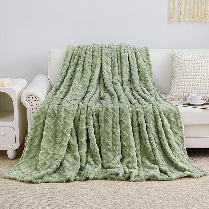 Aganear Flannel Throw Blanket - Cozy Soft Lightweight Fuzzy Blanket for Women Portable Throw Blankets for Couch, Warm Present for Birthday, Christmas, Halloween, Housewarming(50"x60", Sage Green)