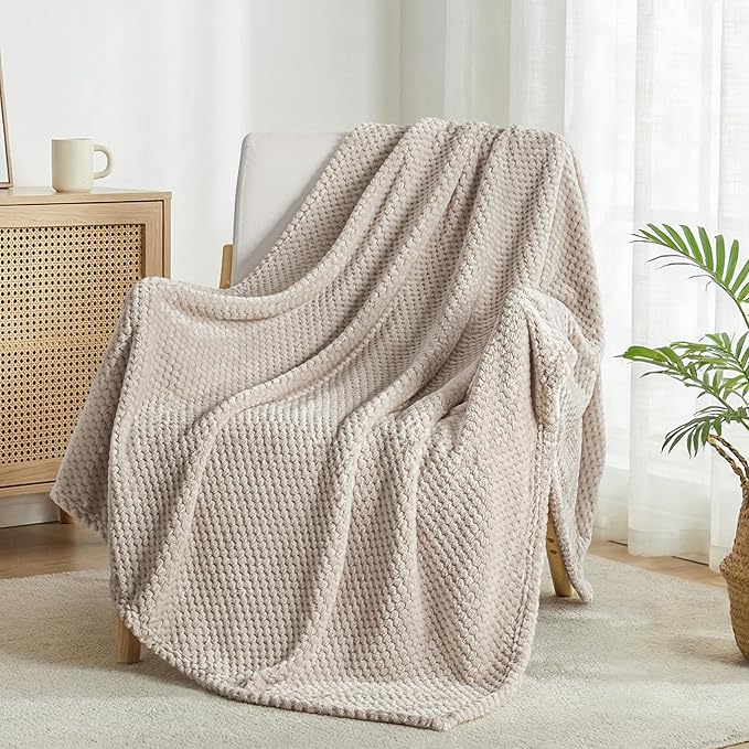 Exclusivo Mezcla Fleece Bed Blanket Twin Size, Super Soft and Warm Blankets for Couch, Sofa and Bed Waffle Textured, Cozy, Fuzzy and Lightweight (Tan, 90x66 Inches)