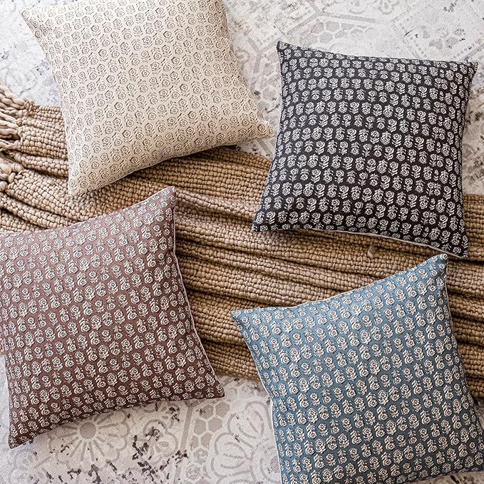 Foindtower Set of 2 Decorative Neutral Floral Print Throw Pillow Covers Vintage Accent Farmhouse Cushion Covers Boho Home Decor for Sofa Couch Chair Bedroom Living Room,18×18 Inch,Black